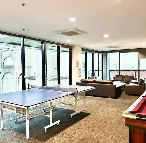 Entire 2Br Central Apt 1004